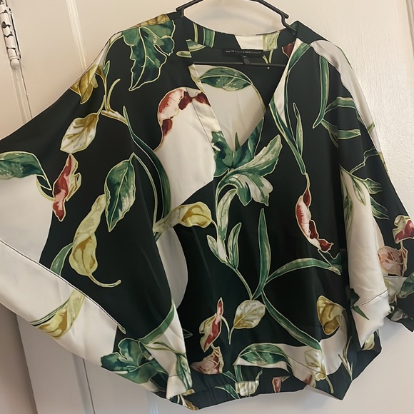 Blouse - Picture 2 of 3